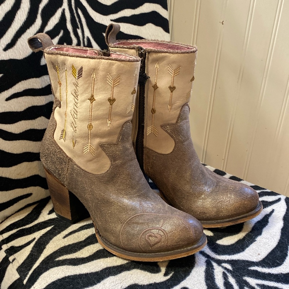 Junk Gypsy Arrow Booties